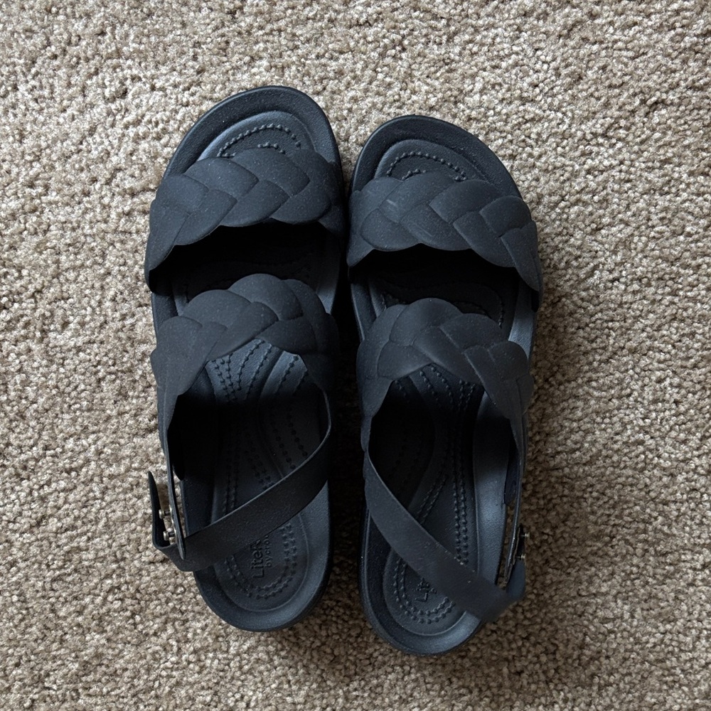 NWOT Brooklyn Woven Wedge Sandals